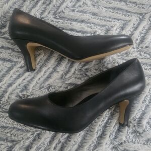GENUINE Leather Ros Hommerson Elegant Black Heels